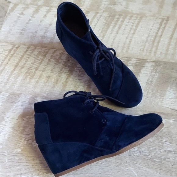 Toms Shoes - Toms Velvet Lace up Wedge Ankle Booties